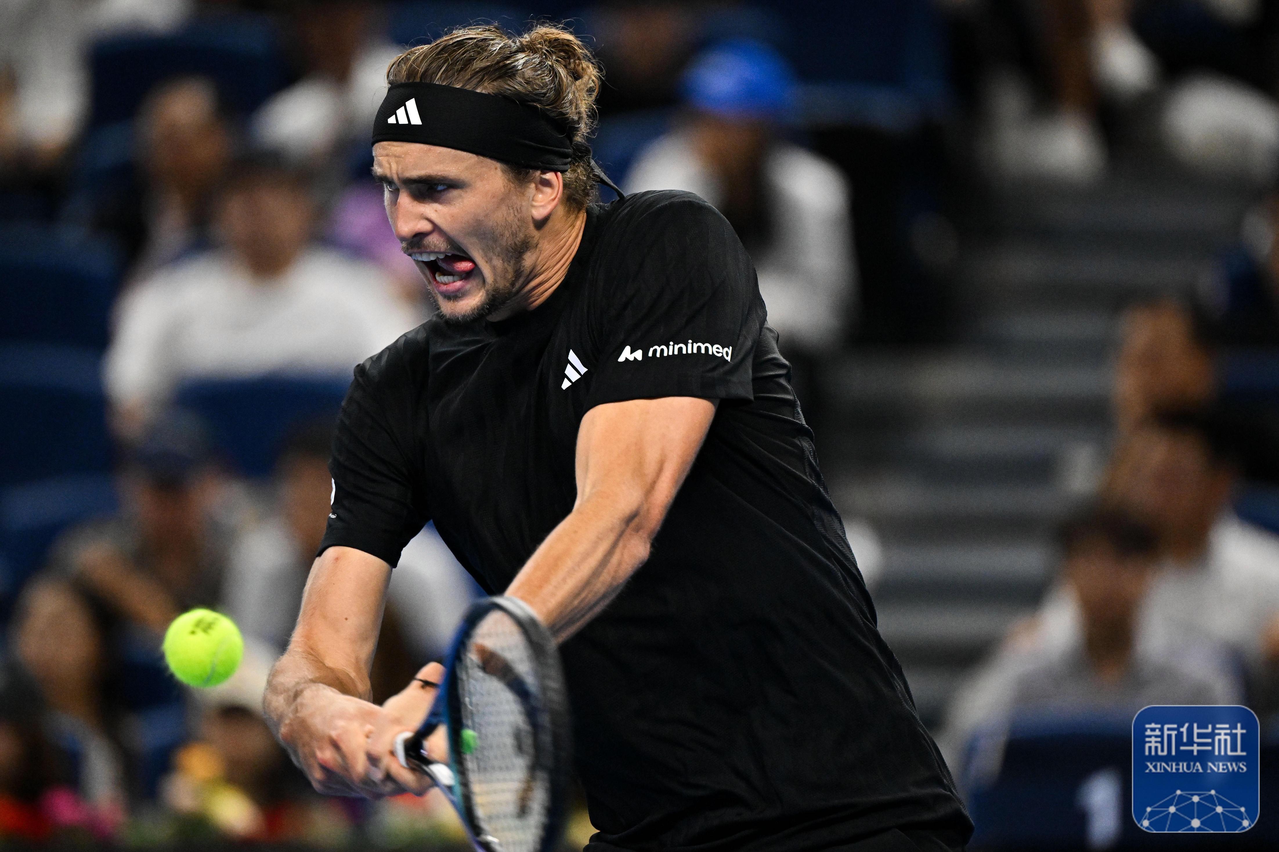 西班牙网球队碾压美国网球队,梅德韦杰夫送出助攻的简单介绍 西班牙网球队碾压美国网球队,梅德韦杰夫送出助攻的简单介绍