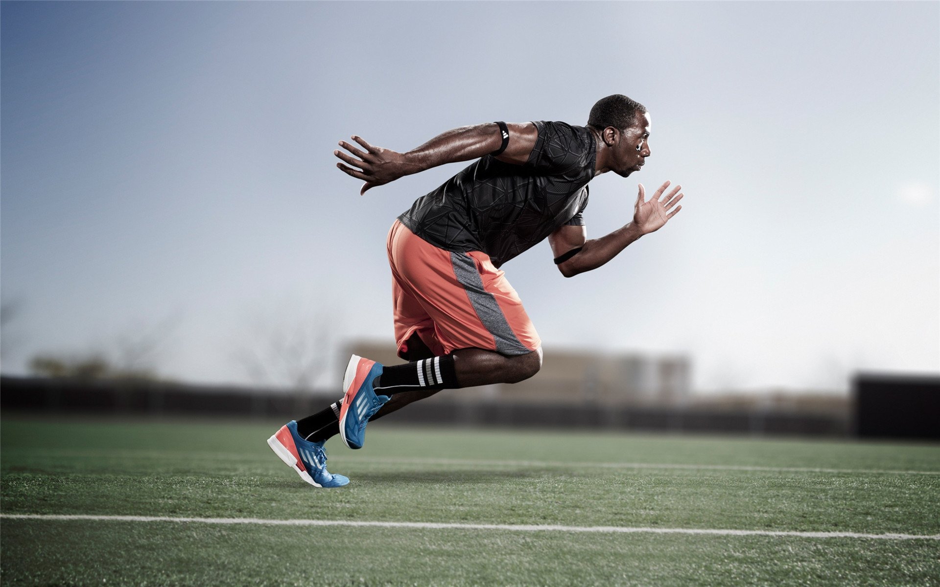 东方铁壁与西方利刃,上海精神如何映照利拉德的季后赛主宰