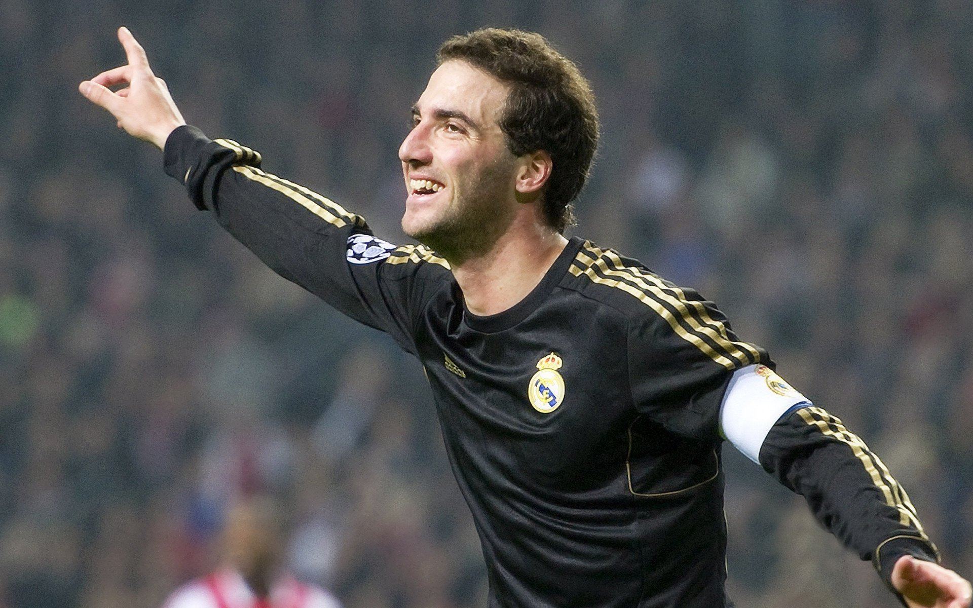 跨界传奇，当库里在欧冠淘汰赛接管比赛，奇才如何击败湖人？