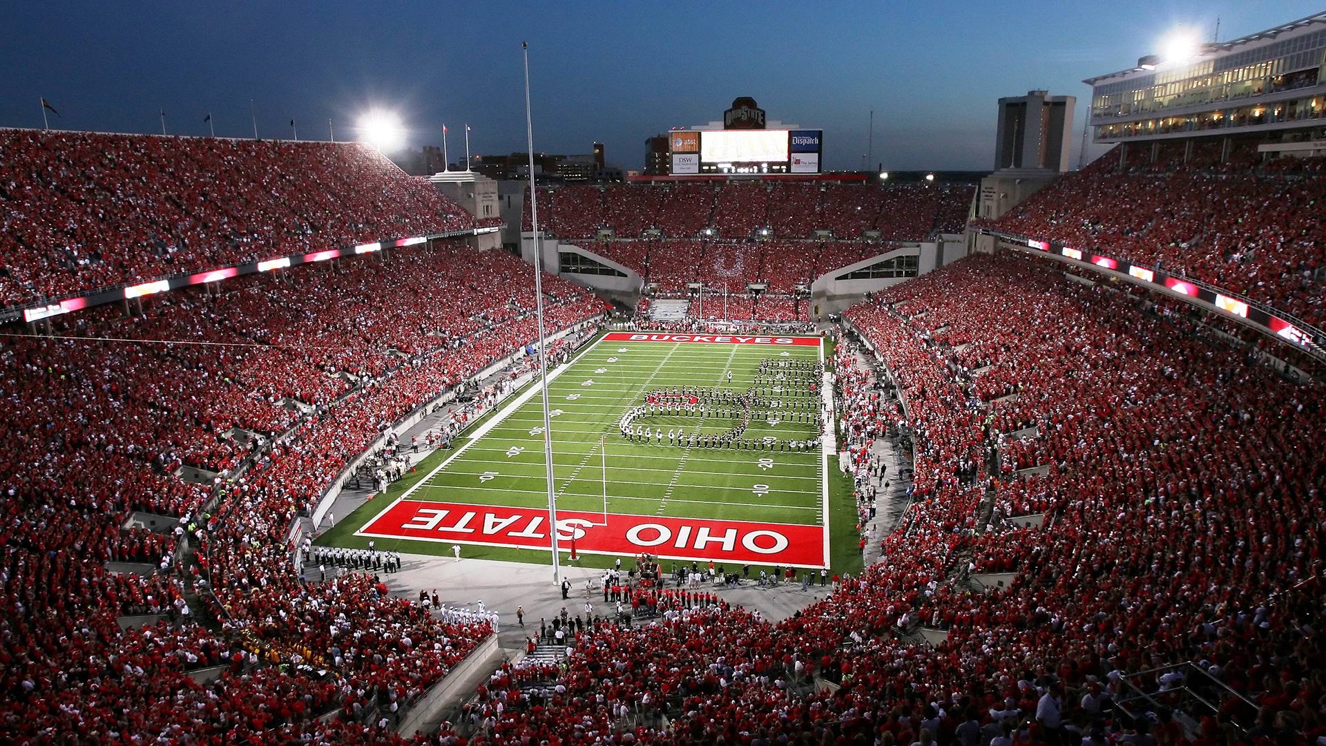 塞恩斯统治全场，雷诺车队惊天翻盘红牛二队